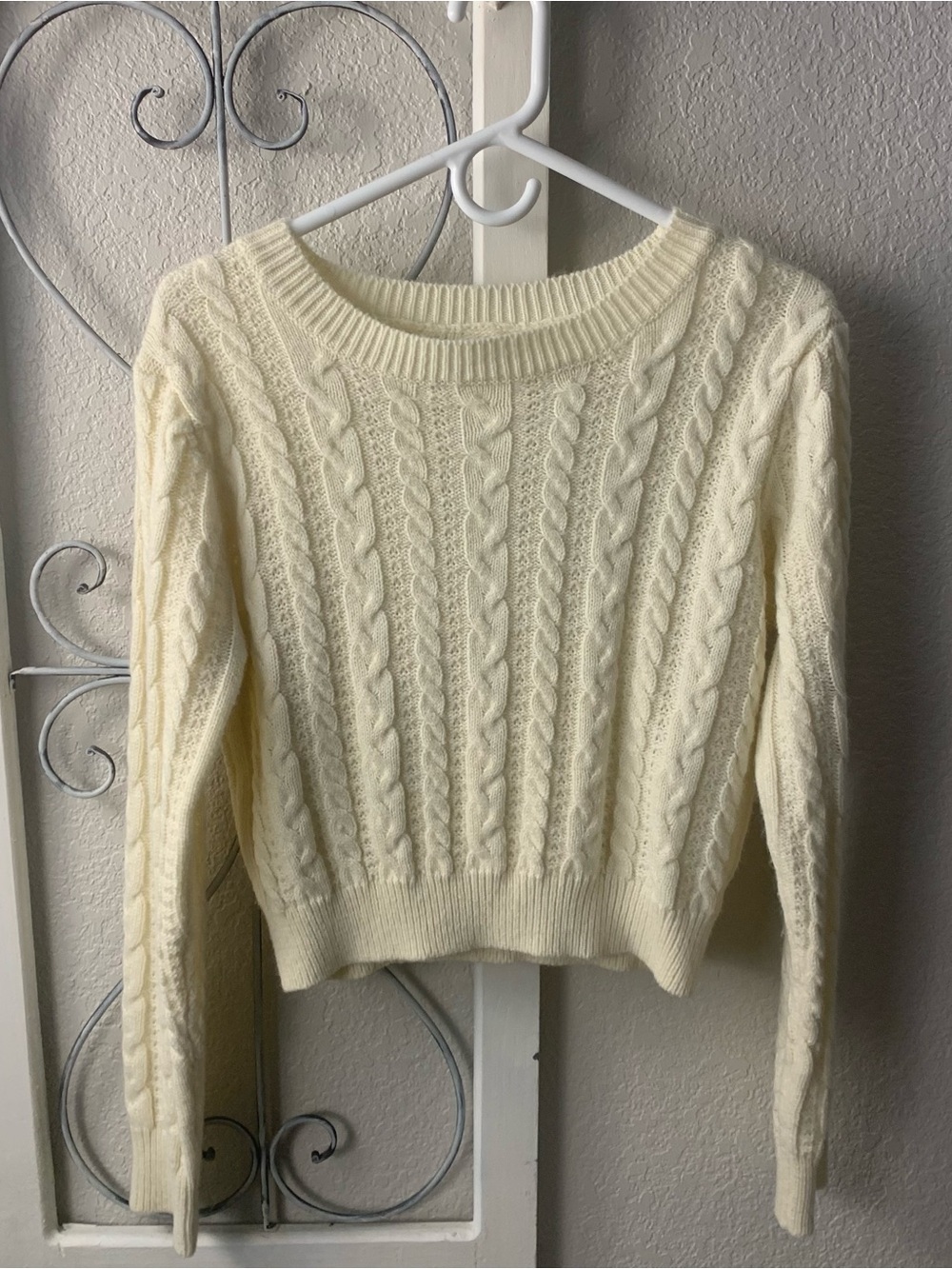 Zaful Cream Cable-Knit Crewneck Sweater